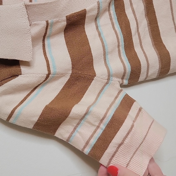 Cute Approach Beige Multi Striped Cropped Cardigan Sweater- Lulus Size Small NWT - Picture 4 of 7